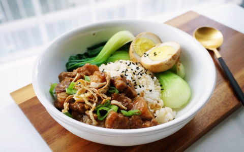 滷肉飯的英文braised pork rice 介紹台灣必吃美食給外國朋友