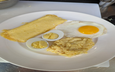 太陽蛋怎麼煎才漂亮 Sunny-side up完美半熟蛋料理技巧教學