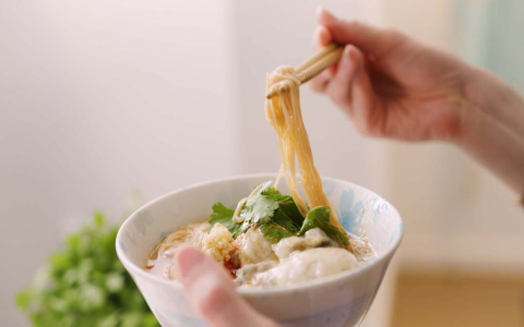 蚵仔麵線英文 Oyster Vermicelli 台灣小吃英語介紹