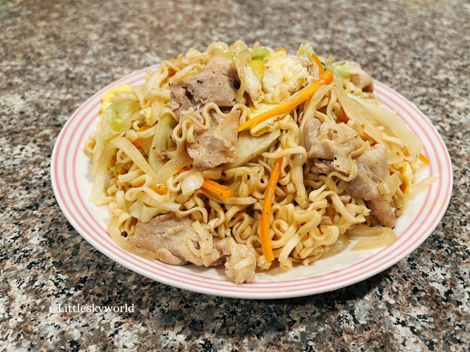 炒泡麵英文怎麼介紹 台灣網咖與金門特色美食Fried Instant Noodles