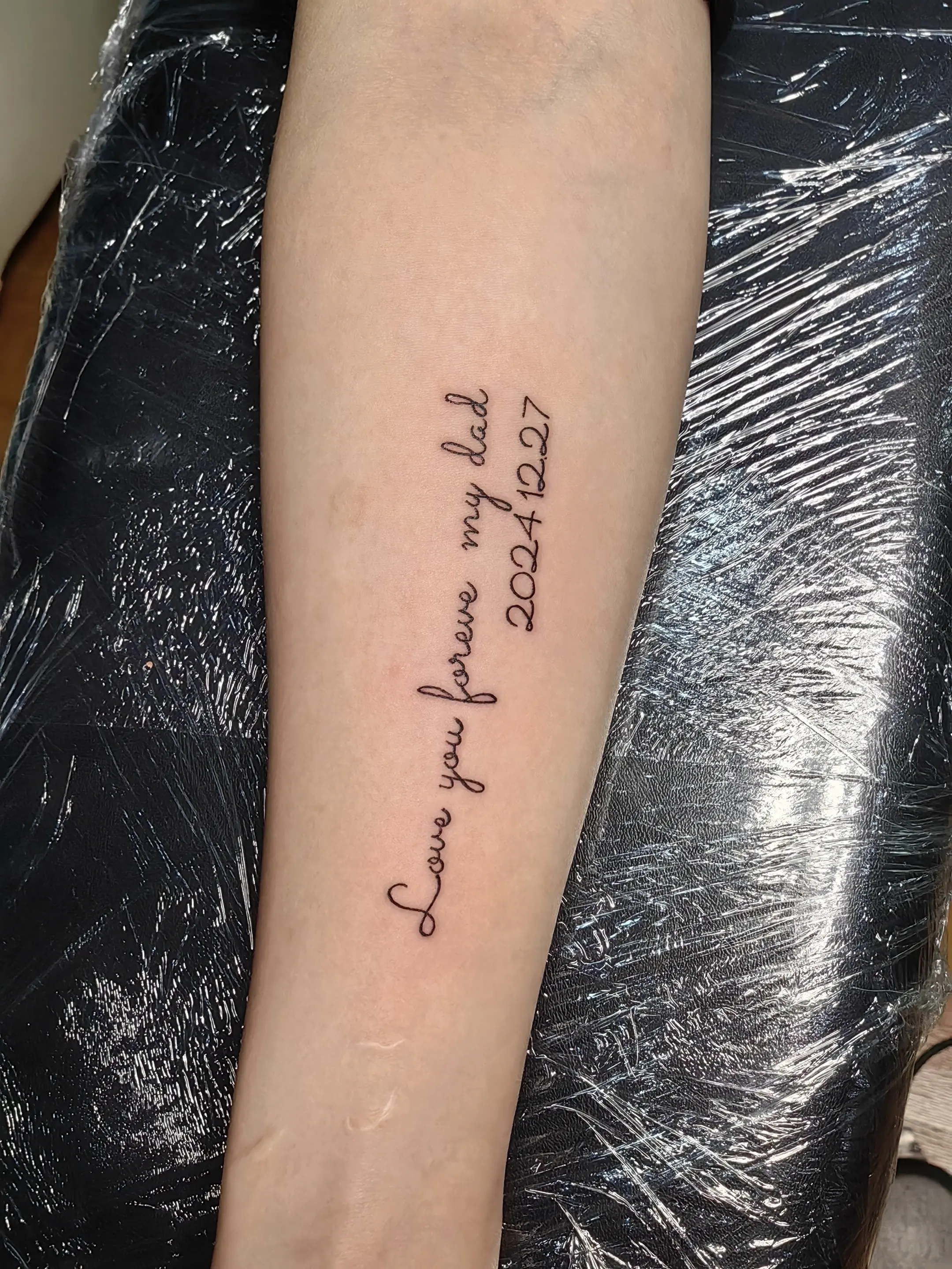 關於家人的英文刺青 Family First 紀念親情的紋身句子