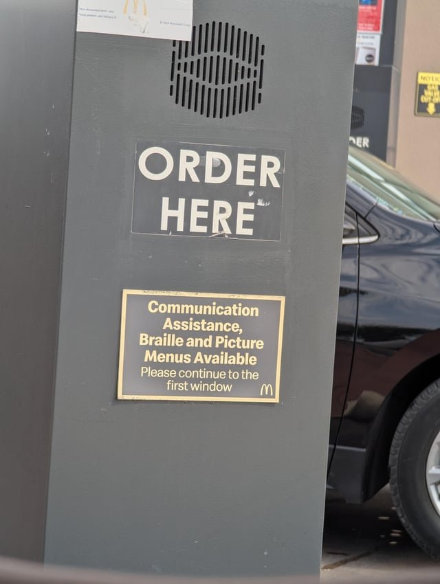 得來速英文Drive-thru 麥當勞免下車點餐服務英文用語