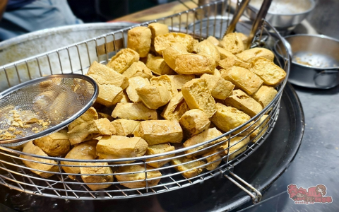 你我他臭豆腐英文Stinky Tofu 台灣必吃夜市美食介紹
